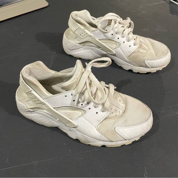 Nike Huarache Sneakers Kids - White - 65425-110 - SIZE 5.5Y - Picture 5 of 6